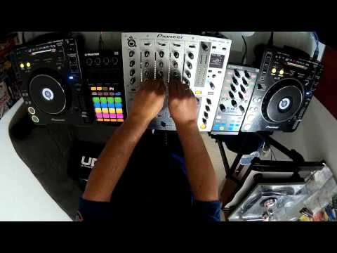 Tech Techno House Mix: Cypher Col - Room Sessions - June 01-2015
