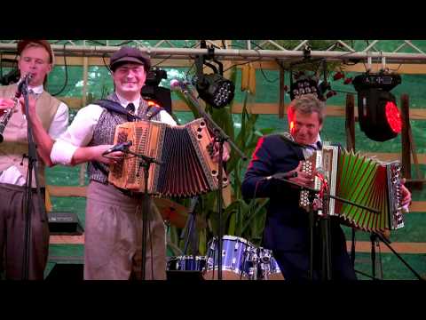 Ansambel Murni & Tine Lesjak - Gremo vabit (v živo)