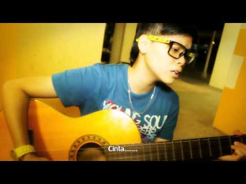 Chomel-Adakah Kerna Dia Lirik