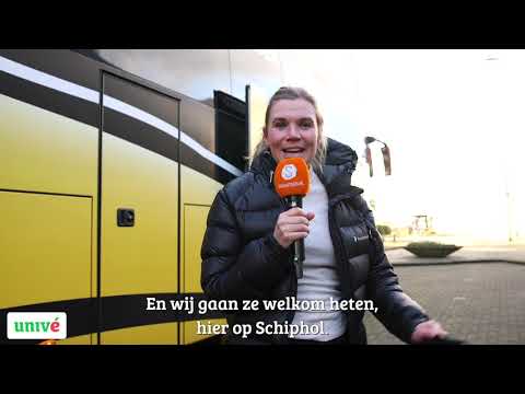 Team Norway arriveert op Schiphol voor de schaatsbubbel