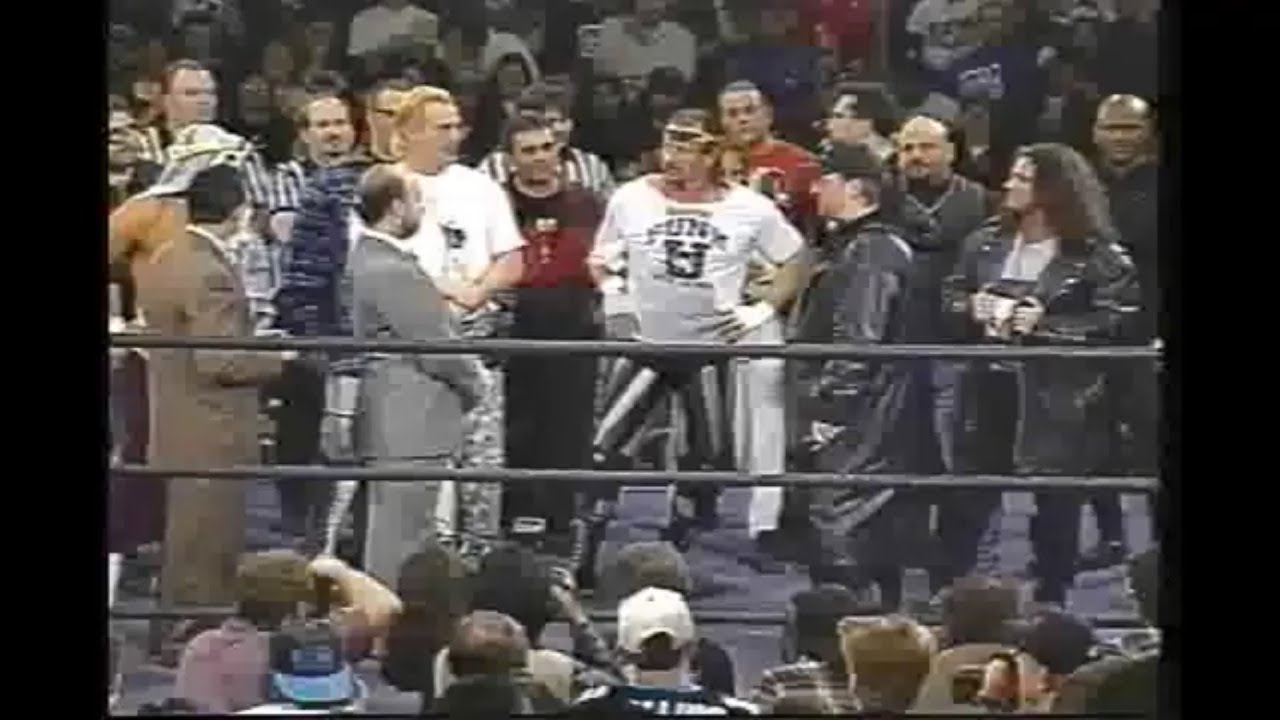 Miniature de la vidéo Paul E. Dangerously Announces the 1st ECW PPV (1997) du film ECW Barely Legal 1997
