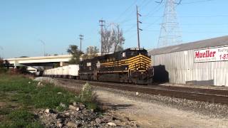 preview picture of video 'Norfolk Southern train 251 at Lockland, Ohio with NKP Heritage Unit'