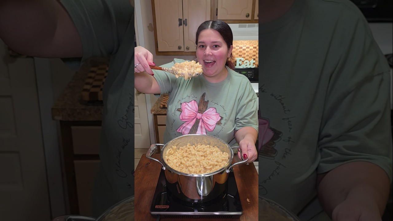 My easy, cheesy, no roux mac n cheese recipe! #Cooking #EasyRecipe #Dinner