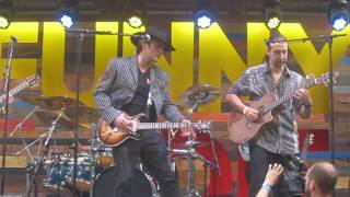 Robert Rodriguez playing guitar live! Robert Rodriguez playing guitar live!