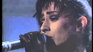 Yıldız Tilbe - Delikanlım ( Beyaz Show 1999 Canlı Performans )