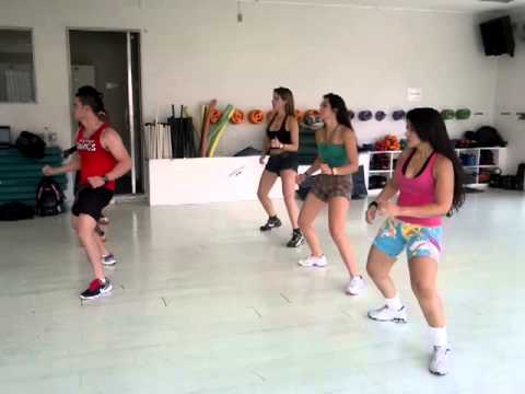 Aerodance Brasil ensaiando Ela Tá Dançando (Ei Menina Empina, Empina)