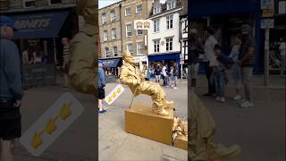 #valentinethestatue #goldman #statue #streetperformer