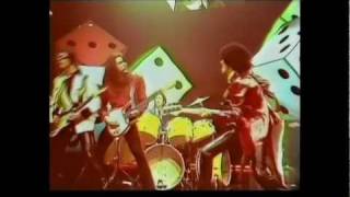 Thin Lizzy - Waiting For An Alibi with live vocal Kenny Everett Show 720p HD