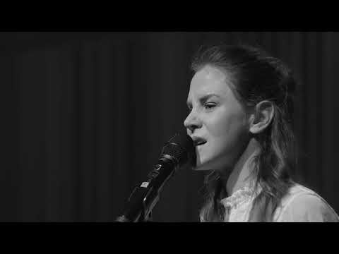 Natalia Lesz - "Na Zakręcie" sł. A.Osiecka, muz. P. Gintrowski