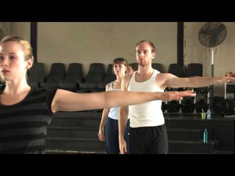 CUNNINGHAM TECHNIQUE® COMPANY CLASS 7.30.2009 (close view)