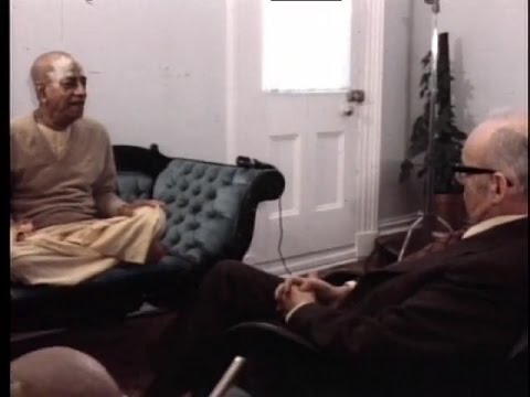 Conversation with Director of Research of the Dept. of Social Welfare - May 21, 1975 in Melbourne