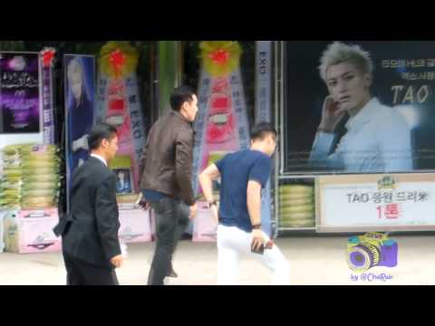 [HD FANCAM] 140525 Siwon In & Out at EXO Solo Concert in Seoul