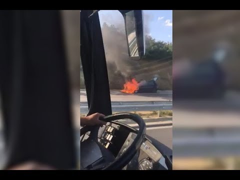 Digjet vetura në magjistralen Prishtinë-Pejë