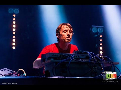 R-Dug - Plastic Flowers - Eternal dub Quantum