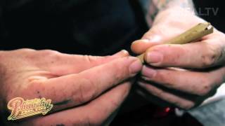 SID WILSON of SLIPKNOT - Rolls a Blunt with a Phuncky Feel Tip