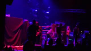 The word Alive - sellout