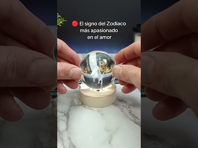 Vídeo relacionado con TYUTYU Cristales Piscis Crystal Ball Signos Zodiaco Globo de Cristal Decoración del hogar Accesorios Horóscopo Esfera Constelaciones Decoración Bola de Cristal Ornamento