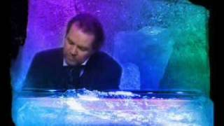 Niklas Sivelov is playing The Ice Piano by Fredrik Högberg