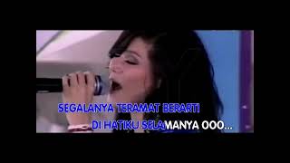 Download lagu MENCINTAIMU by MULAN JAMEELA mp3 Download lagu MENCINTAIMU by MULAN JAMEELA mp3