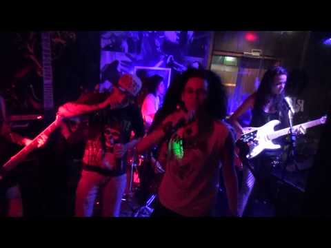 Rage Against The Machine - Killing In The Name cover by Killer Queens @ Republic Pub Bar