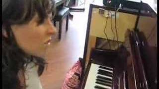 Polly Paulusma - Guitar Shop Tour - Song 7 - Matilda