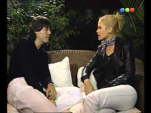 Marcelo Tinelli on the set with Valeria Mazza, Part 2 - Versus