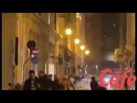 22/11/21 Sabato notte, maxi rissa in zona Ponterosso a Trieste