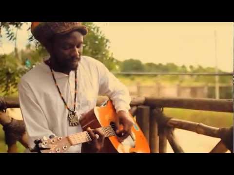 Malkia Official Video Clip by Jhikoman & Afrikabisa band