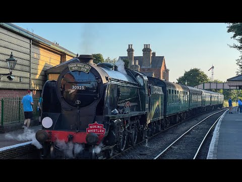 SR Schools 30925 “Cheltenham” performs run past on the “Woking Whistler” private charter 22/06/22