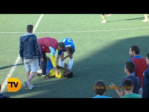 El CD Dénia vence 3 0 frente al Alginet pero no consigue la promoción de ascenso