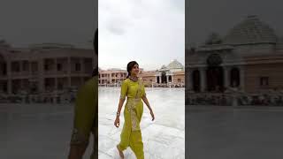 Download lagu Bollywood Actress Shilpa Shetty in Vrindavan. #RadheRadhe #Vrindavan mp3 Download lagu Bollywood Actress Shilpa Shetty in Vrindavan. #RadheRadhe #Vrindavan mp3
