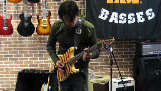 George Lynch guitar clinic - Lynch Mob's Rain (Montreal Drum Guitare Plus - Nov. 5th 2013)