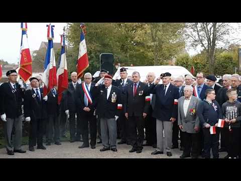 Hymne National Polonais Chantée par la délégation Armia Krajowa.