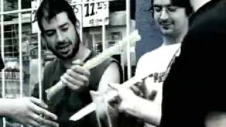 The Sainte Catherines - I'd Rather Be Part Of The Dying Bungee Scene