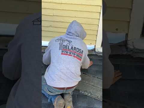 How To Properly Install Metal Step Flashing When Installing Or Repairing A Roof #roofing