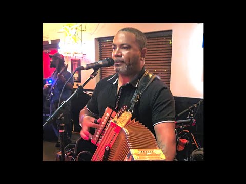 Nooney and the Zydeco Floaters at Jax Grill🎶