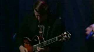 Tony Bennett sings I&#39;m Just A Lucky So And So