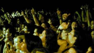 Tsunami Bomb - Count Me Out (Live) 2004