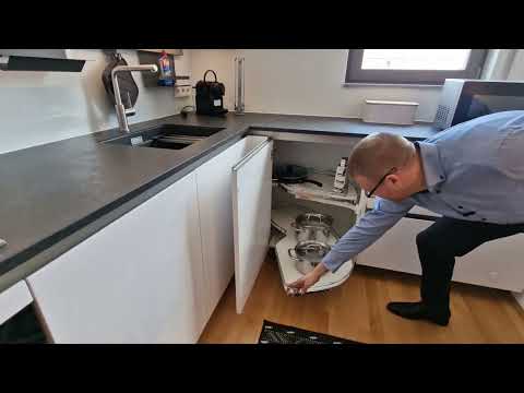 Küche mit Dekton-Arbeitsplatt und vielen interessanten Details