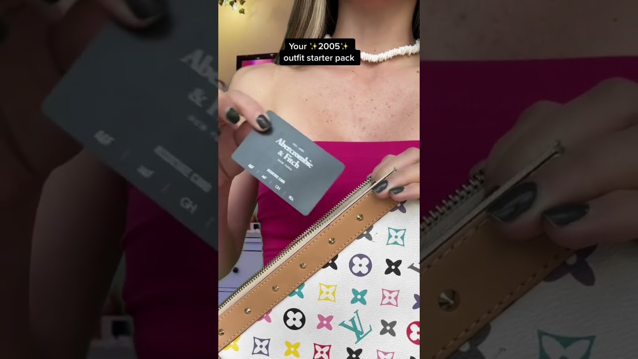 The clear bra strap era 😉