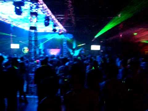 ILLUMINATE 2009 BY KRAVE - THEE-O VS SWEDISH EGIL & GLOW PERFORMERS - VIEW OF DANCE FLOOR