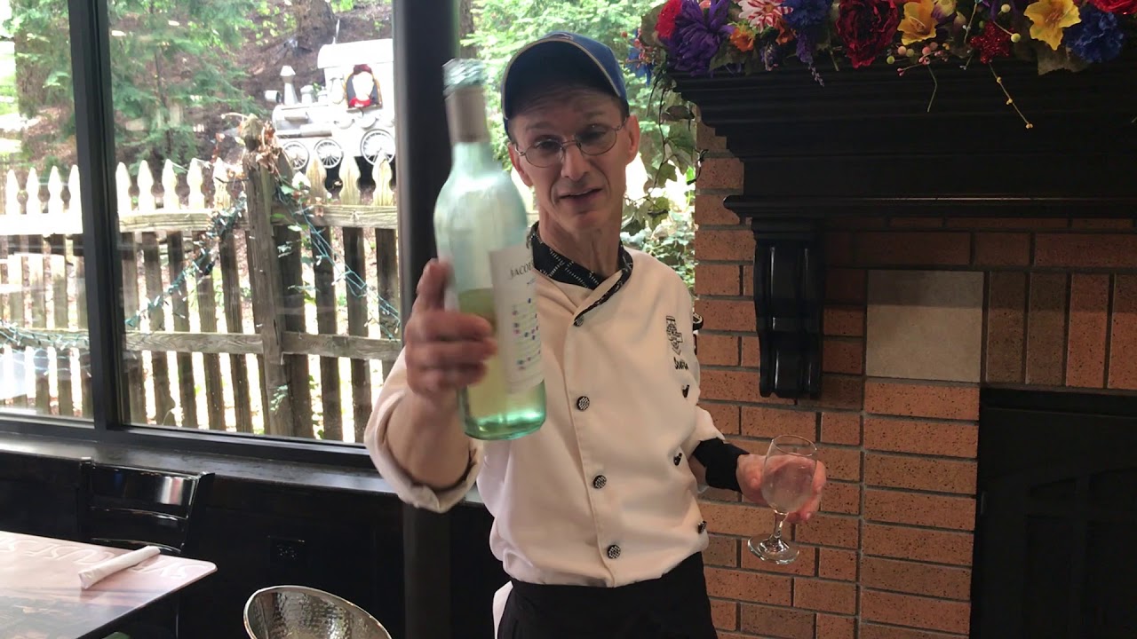 Watch video Jacob's Creek Moscato | One Minute of Wine Episode #619 | Special Guest Edition Now Jacob's Creek Moscato | One Minute of Wine Episode #619 | Special Guest Edition