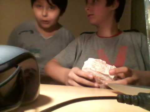 Cheese burger wettessen mit meinen bruder