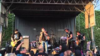 Junkyard - Back On The Streets Again