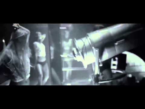 Jens O  vs  Ti Mo   Showtime Official Video