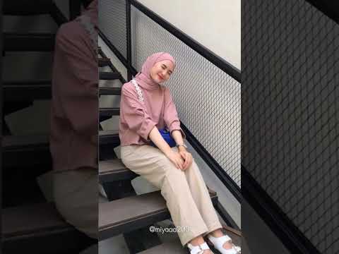 Kombinasi atasan pink yang super chic untuk tampilan hijabmu! 💖✨ Siap tampil stylish setiap hari!
