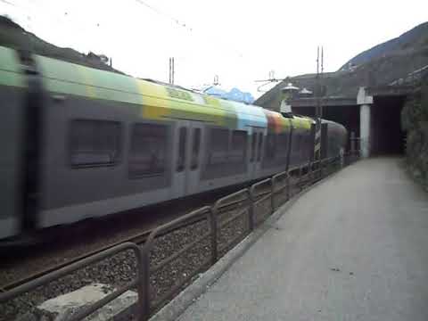 11.04.2018. TRENO REGIONALE ETR 170 FLIRT SAD IN TRANSITO A CARDANO (BZ).