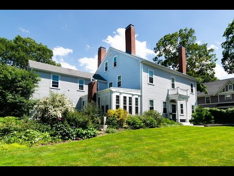 49 Pleasant St, Waltham, MA 02452