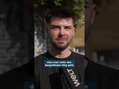 Video Thumbnail: BEZAHLEN DER ZUKUNFT: Bargeld ade? Erste Banken ohne Bargeld! Was halten Sie davon? #shorts