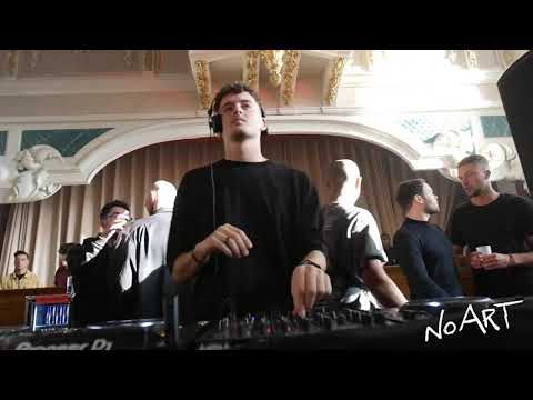 No Art - At The Church - Toman